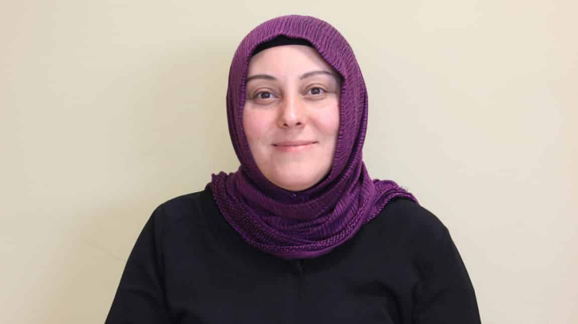 Zehra Türkdoğan - Türkçe Öğretmeni
