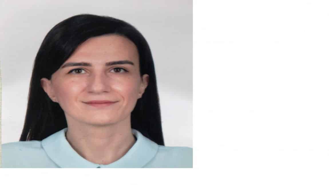 Gül Öztop - İngilizce Öğretmeni